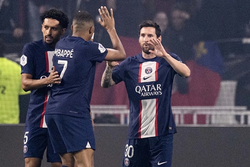 Vòng 8 Ligue 1: Thắng nhọc Lyon, PSG củng cố ngôi đầu

